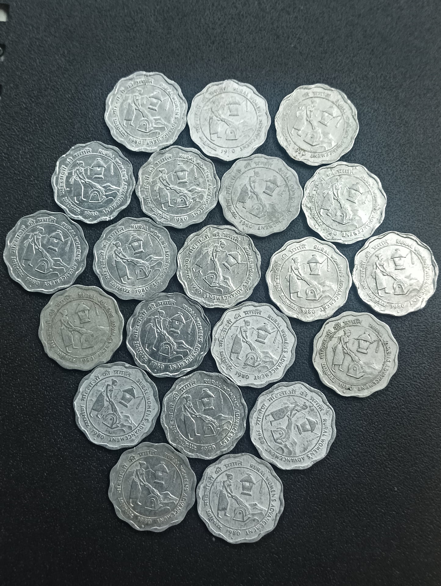 Lot of 21 Coins - 10 Paise Rural Womens Development VF+ Conditions (Ref : AUC1469)