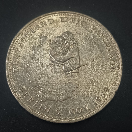 Medal - Deutschland einig Vaterland 1990( 1st Anniversary of Union of GDR and BRD) - Germany (Ref: AUC1926)