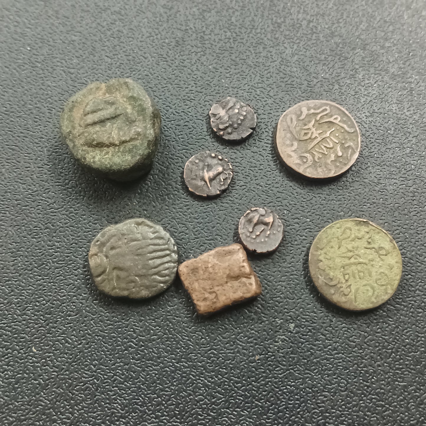 Lot of 8 Copper Coins - India Princely states/ Ancient Sultanates