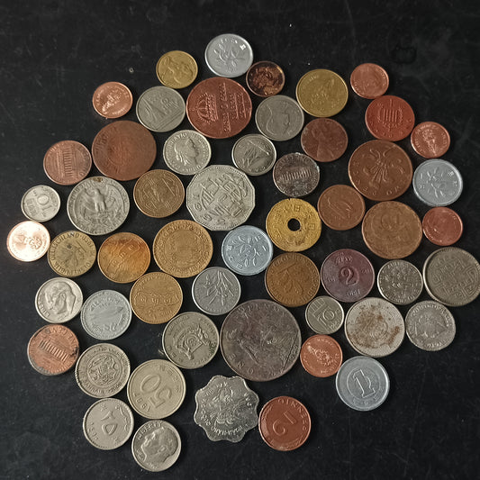 Lot of 54 Mix World Coins - (Ref: AUC1786)