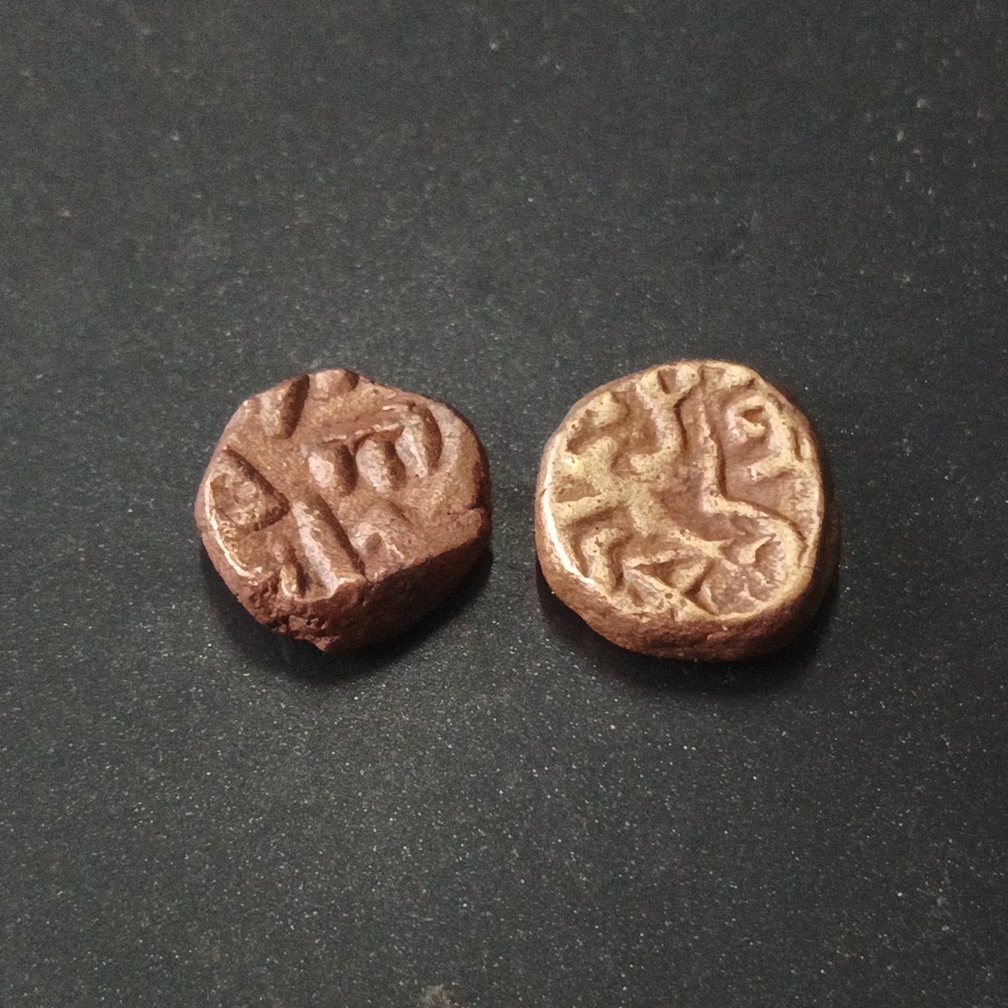 Lot of 2 Kakini Coins (200AD-300 AD) - Naga Dynasty of Narwar - (Ref : AUC1459)
