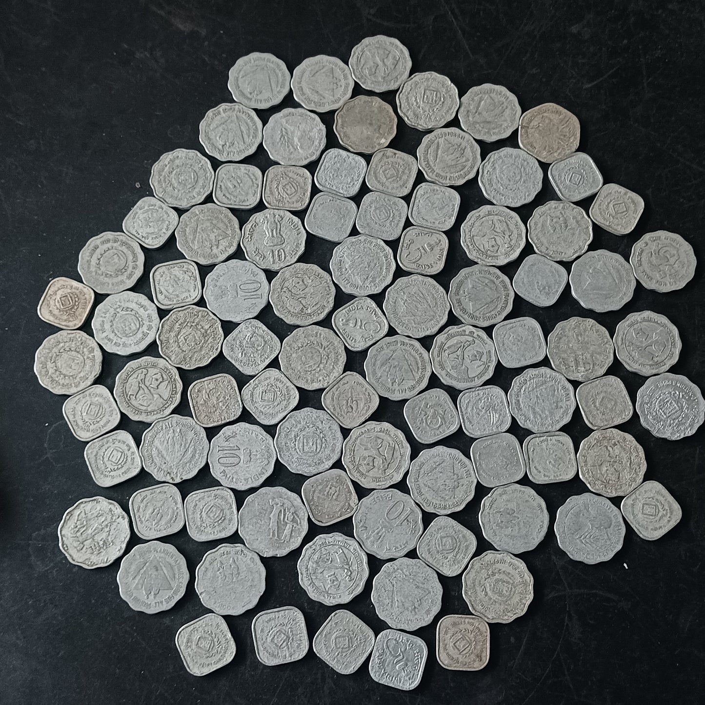 Lot of 87 Coins - Aluminium Commemorative mix - Fine condition(Ref:AUC1787)